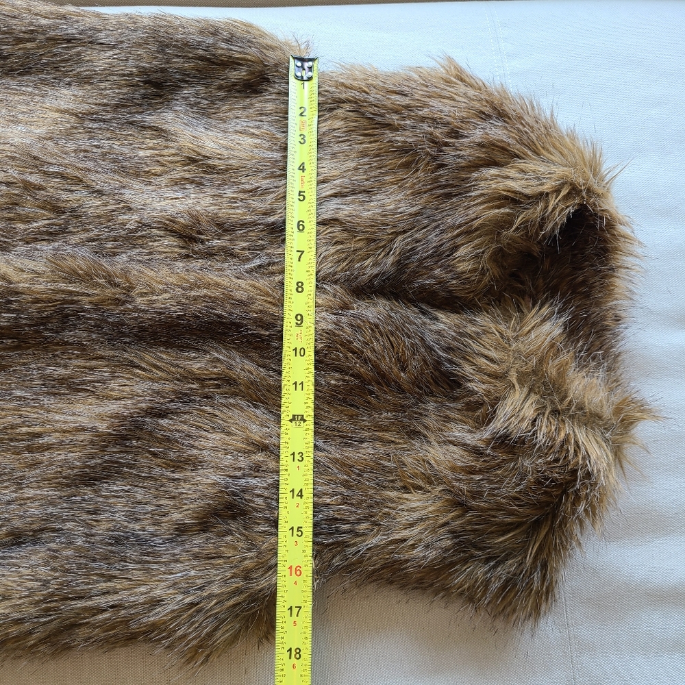 Rachel Zoe Faux Fur Oversized Vest - Picture 9 of 9